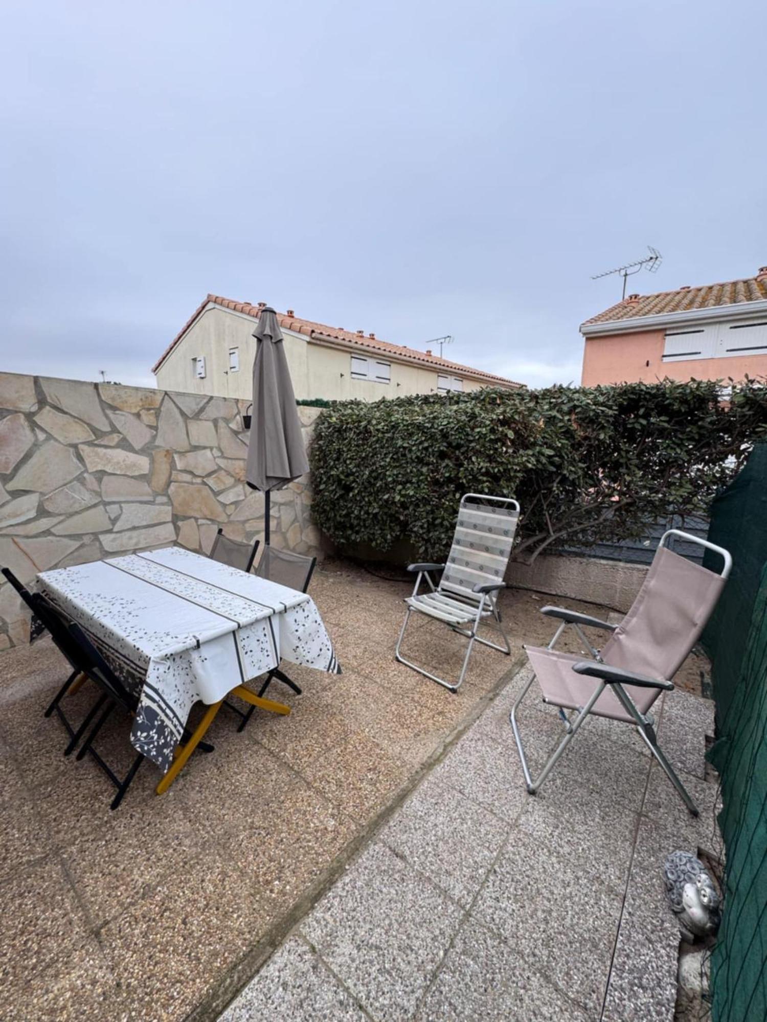 Les Marines D'Helios Villa Le Castellas ภายนอก รูปภาพ